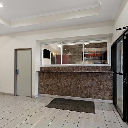 Red Lion Inn & Suites Caseyville Esterno foto