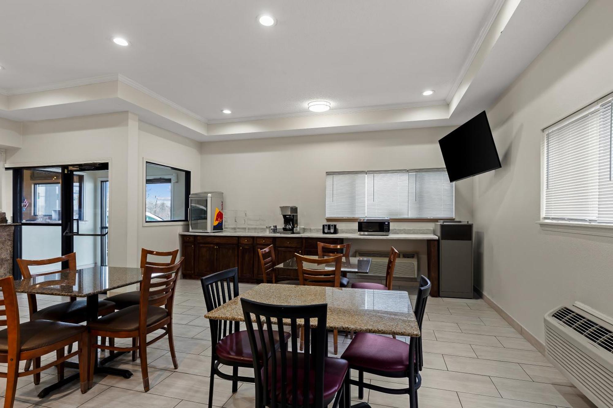 Red Lion Inn & Suites Caseyville Esterno foto
