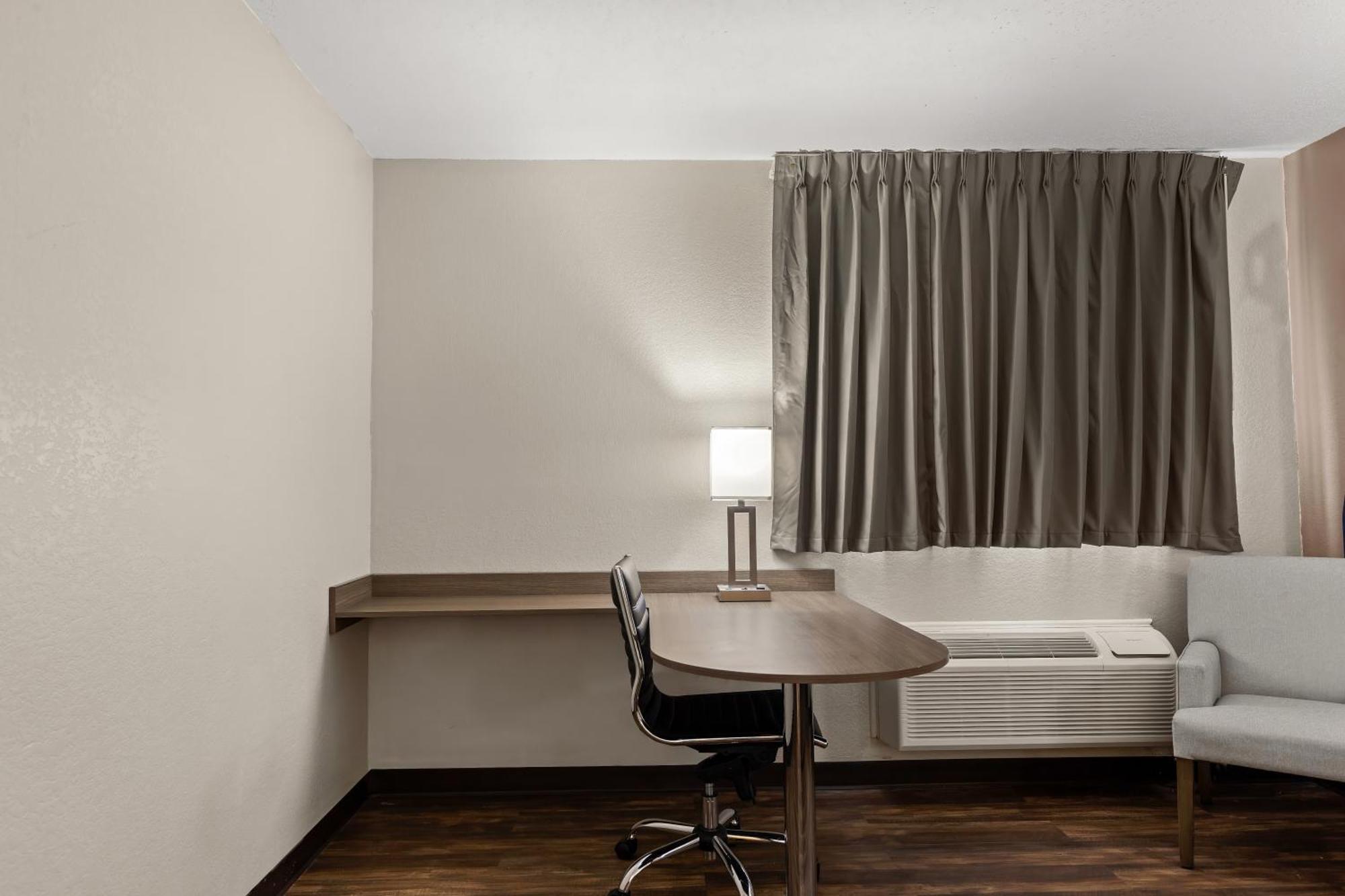 Red Lion Inn & Suites Caseyville Esterno foto