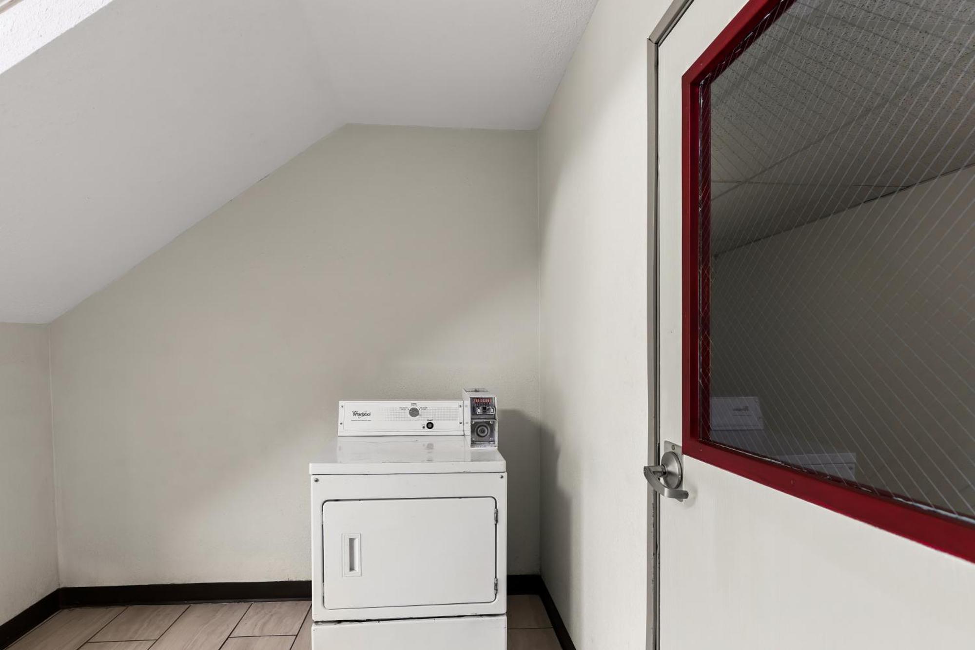 Red Lion Inn & Suites Caseyville Esterno foto