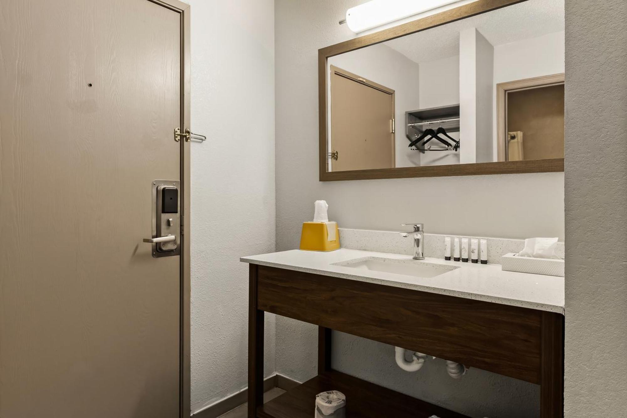 Red Lion Inn & Suites Caseyville Esterno foto