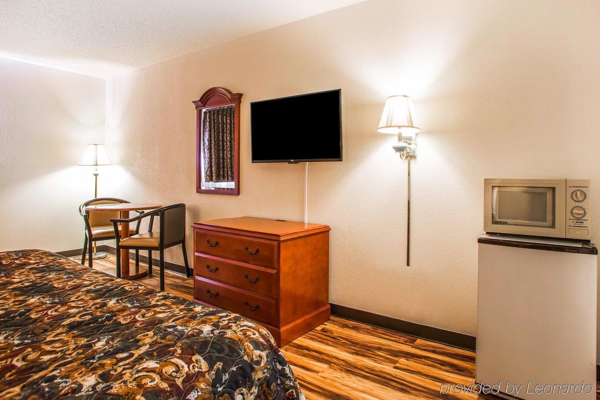 Red Lion Inn & Suites Caseyville Esterno foto