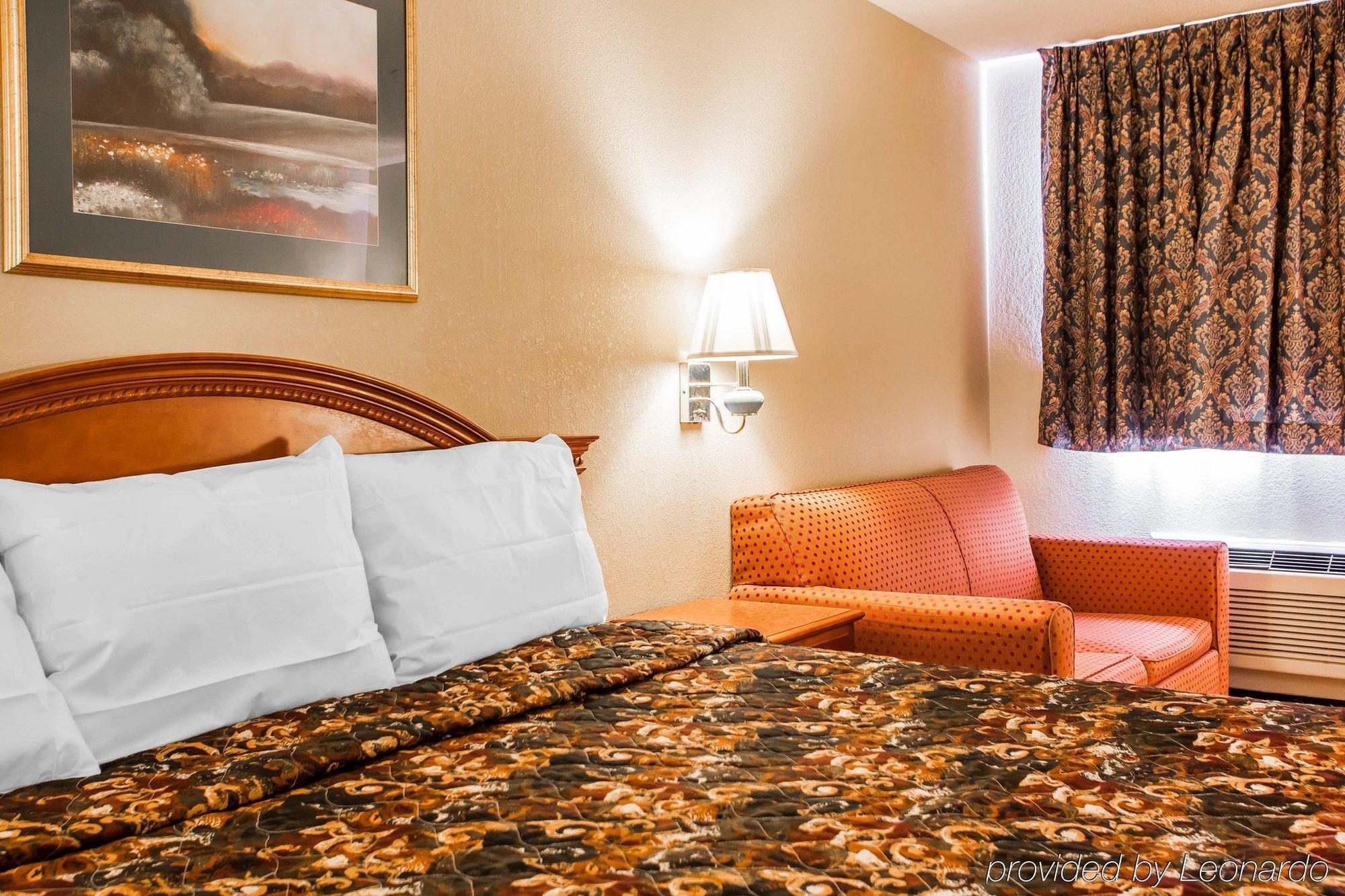 Red Lion Inn & Suites Caseyville Esterno foto