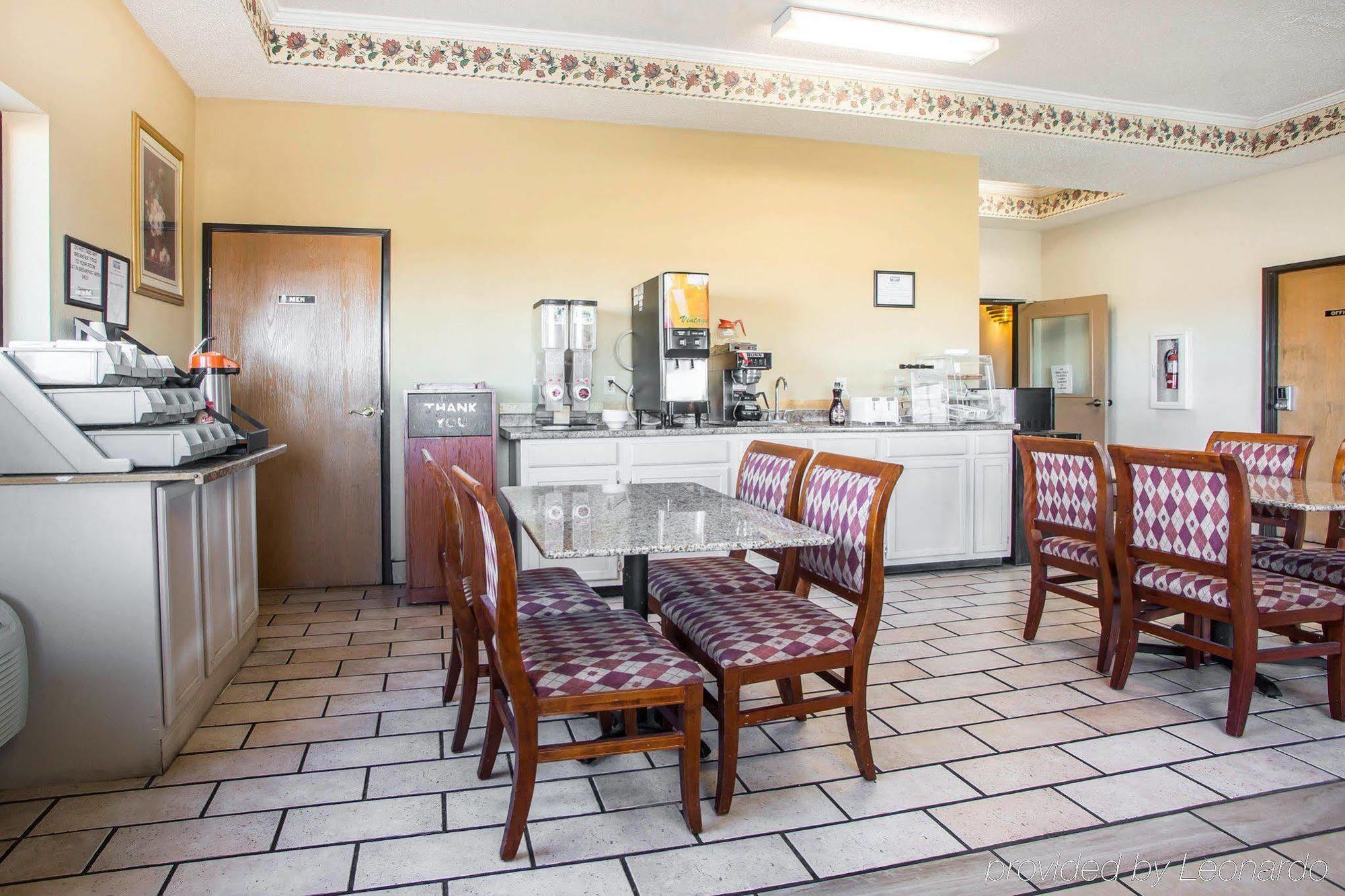 Red Lion Inn & Suites Caseyville Esterno foto