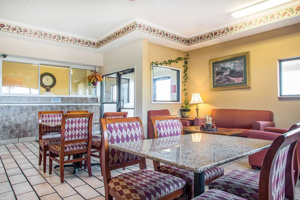Red Lion Inn & Suites Caseyville Interno foto