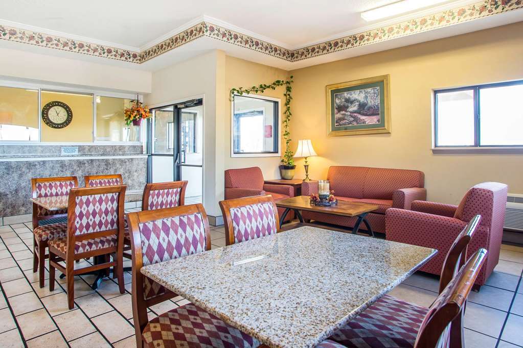 Red Lion Inn & Suites Caseyville Interno foto